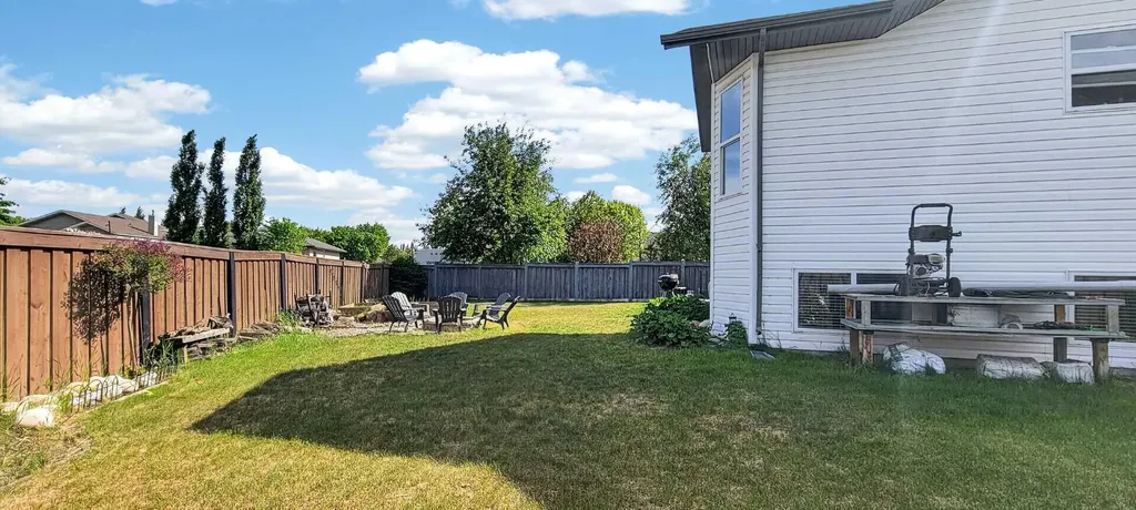 9827 67 Avenue Grande Prairie AB T8W 2T3