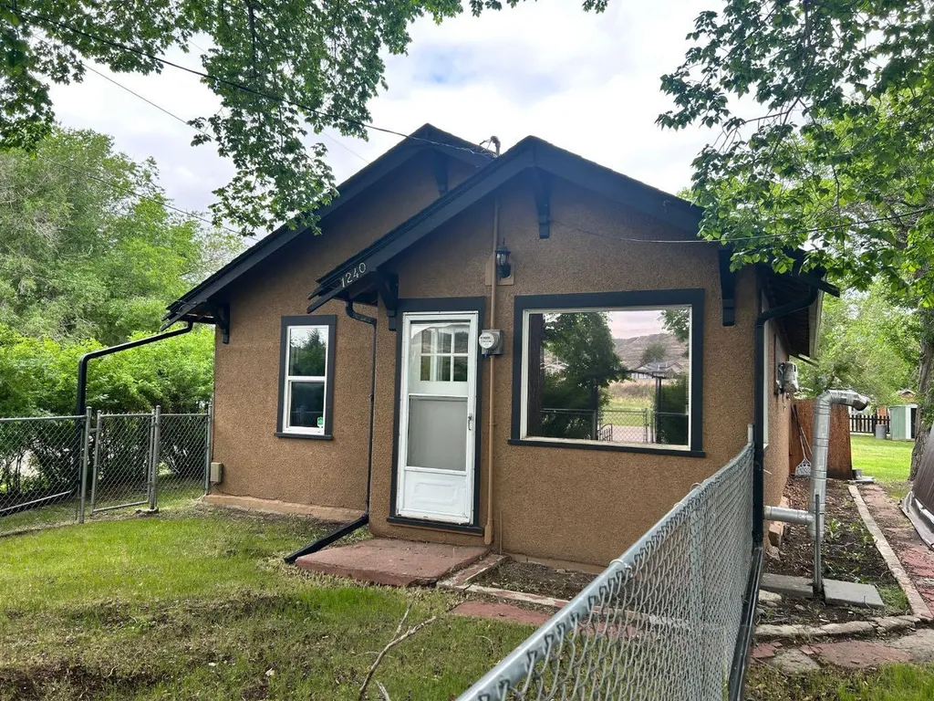 1240 Newcastle Trail Drumheller AB T0J 0Y2
