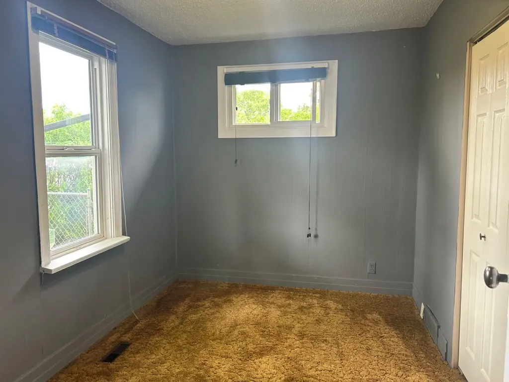 1240 Newcastle Trail Drumheller AB T0J 0Y2