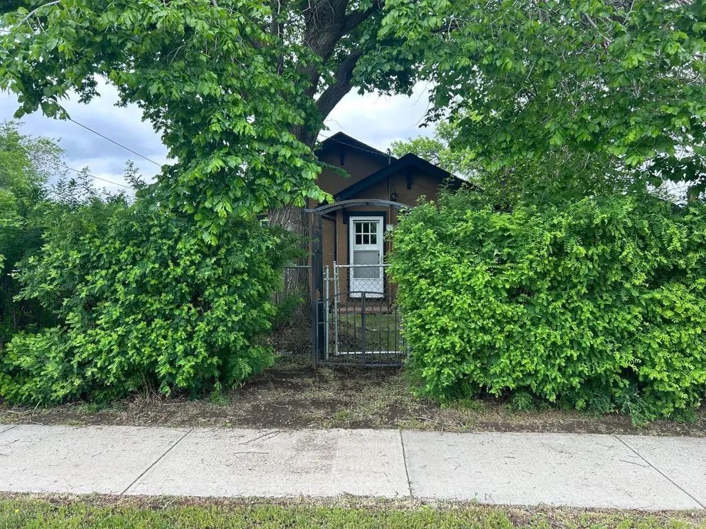1240 Newcastle Trail Drumheller AB T0J 0Y2