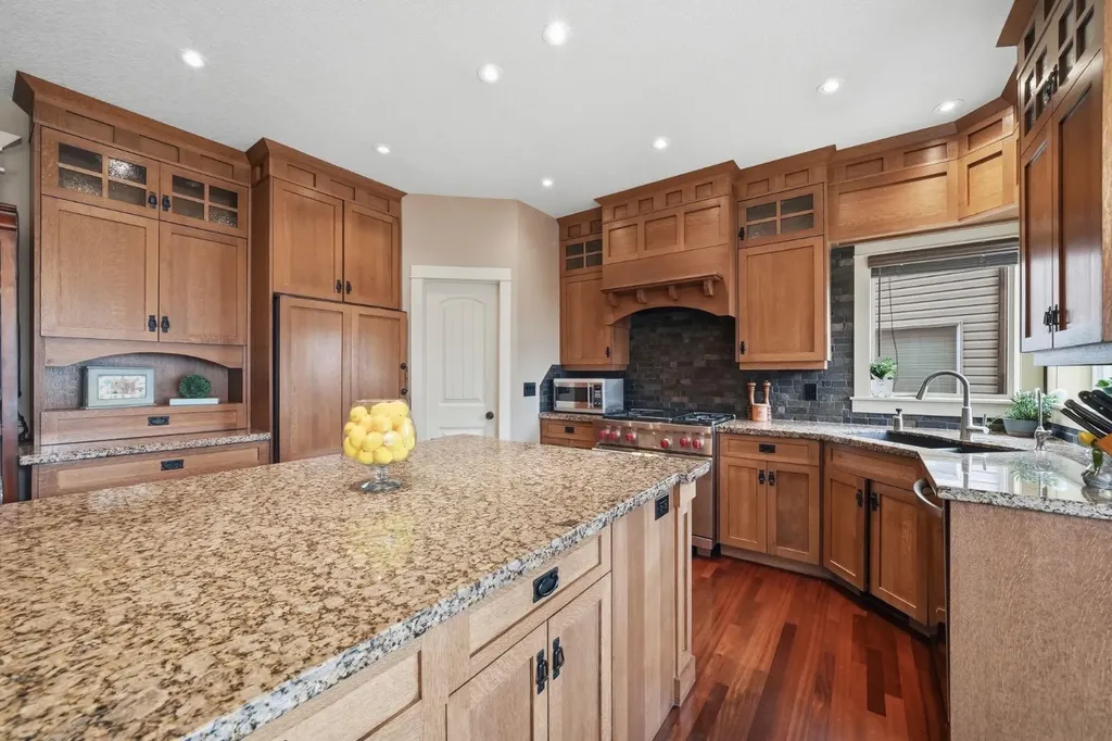 2593 Coopers Circle SW Airdrie AB T4B 3K2