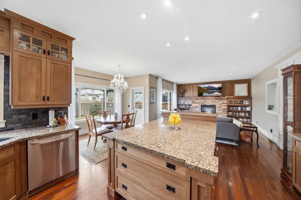2593 Coopers Circle SW Airdrie AB T4B 3K2
