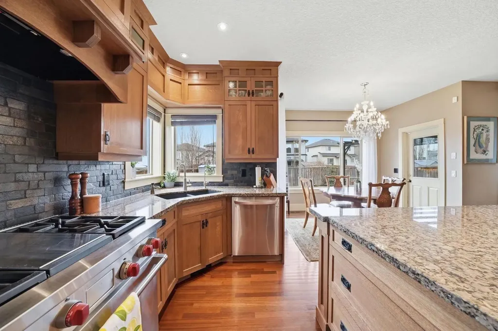 2593 Coopers Circle SW Airdrie AB T4B 3K2
