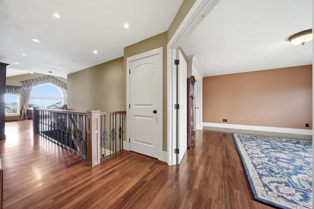 2593 Coopers Circle SW Airdrie AB T4B 3K2