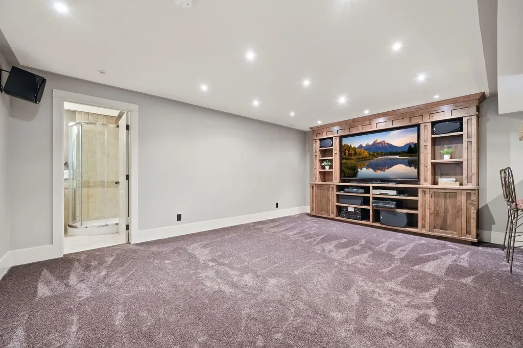 2593 Coopers Circle SW Airdrie AB T4B 3K2