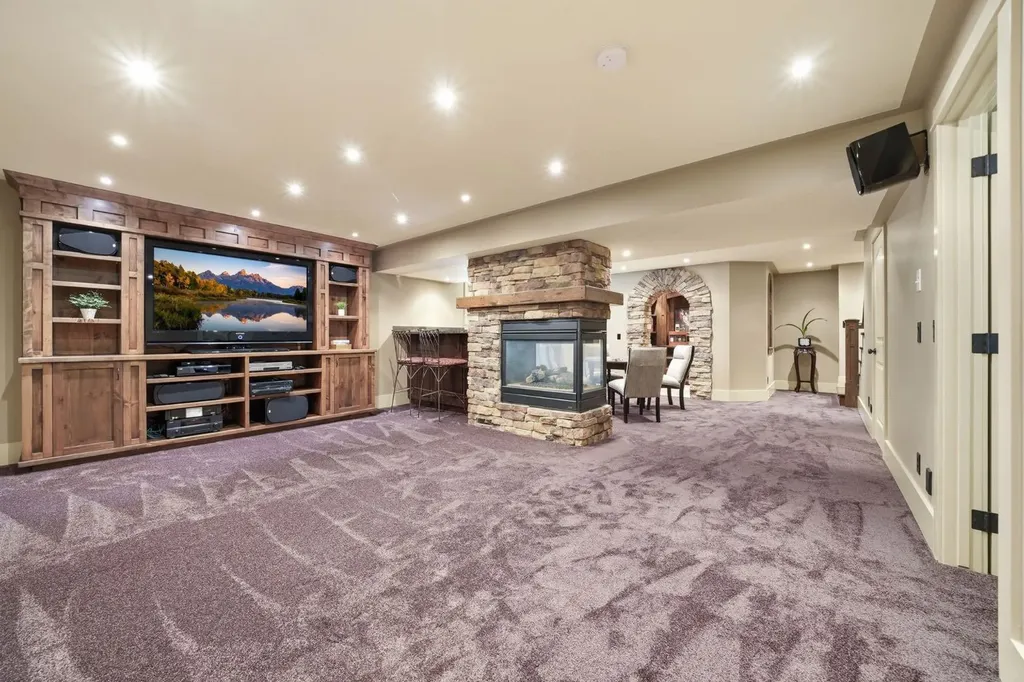 2593 Coopers Circle SW Airdrie AB T4B 3K2