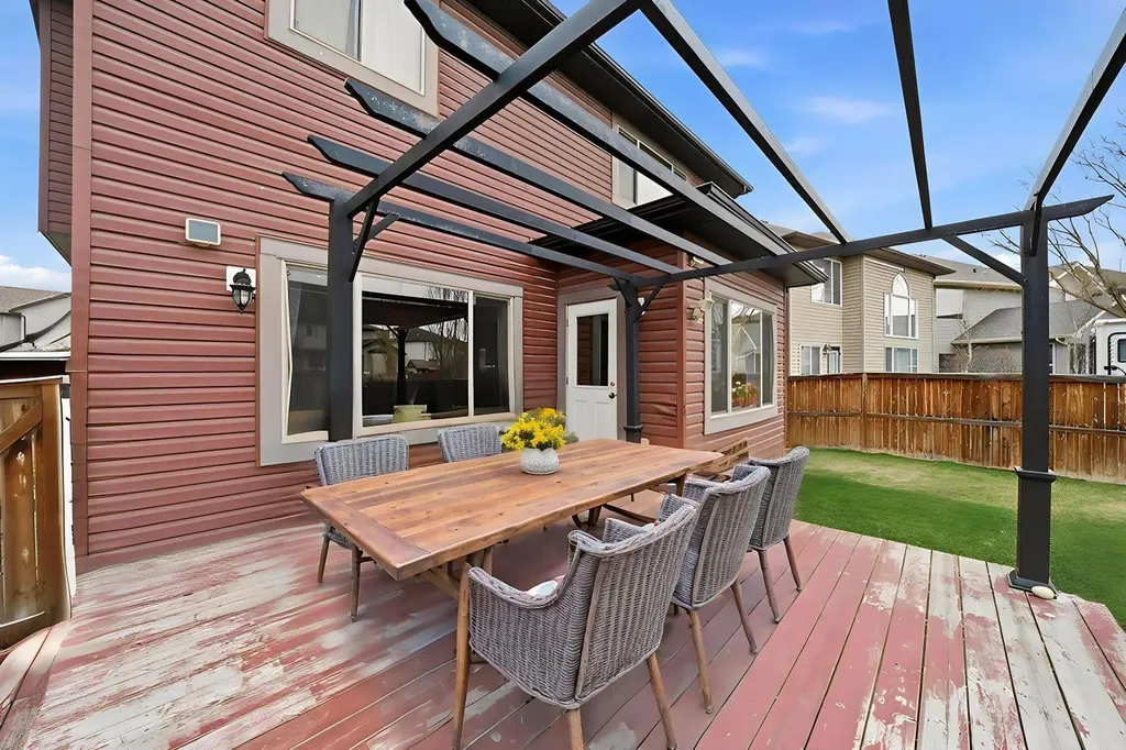 2593 Coopers Circle SW Airdrie AB T4B 3K2