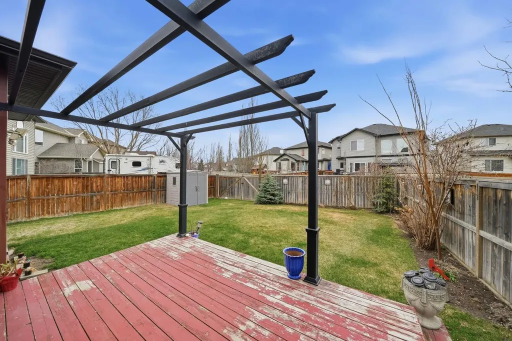 2593 Coopers Circle SW Airdrie AB T4B 3K2