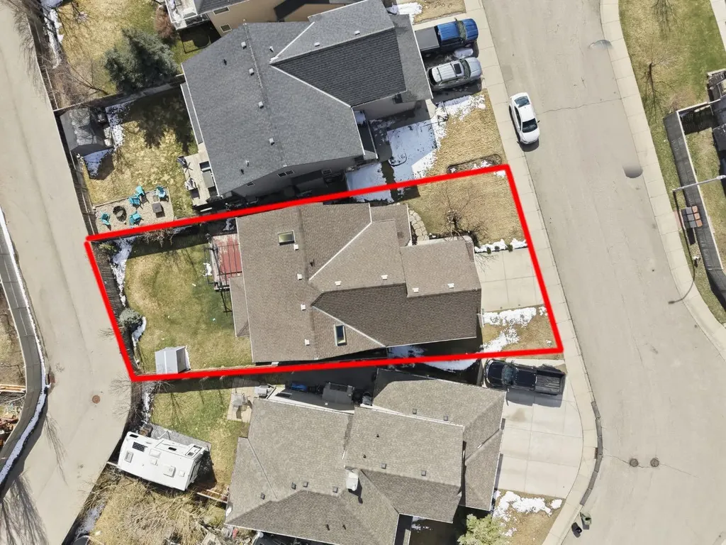 2593 Coopers Circle SW Airdrie AB T4B 3K2