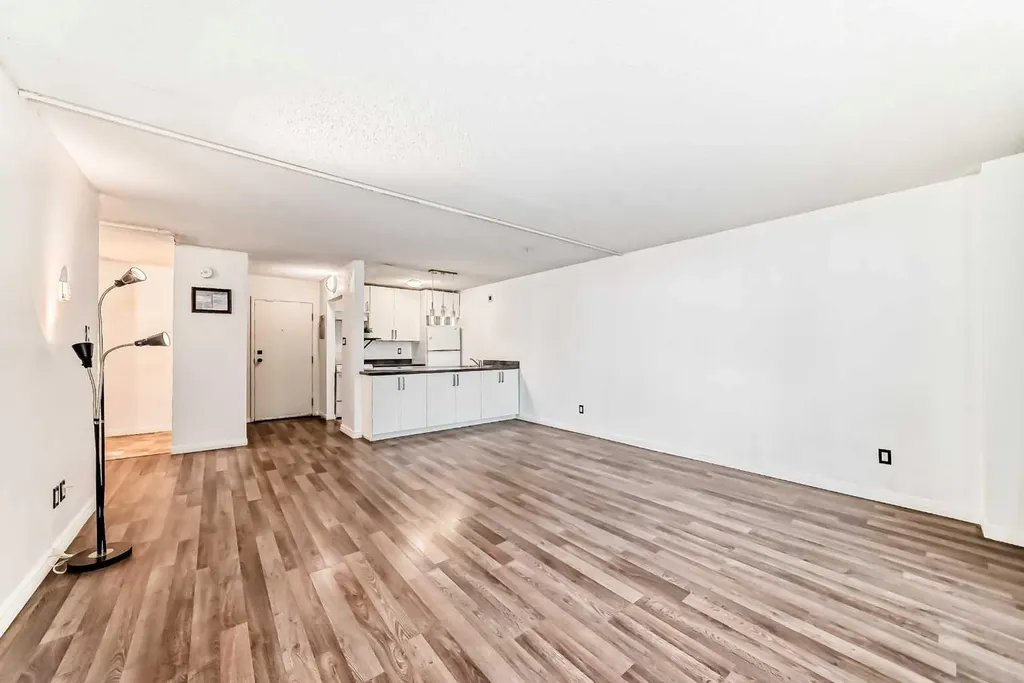 221 6 Avenue SE Calgary AB T2G 4Z9