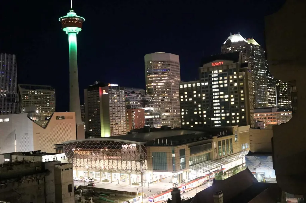 221 6 Avenue SE Calgary AB T2G 4Z9