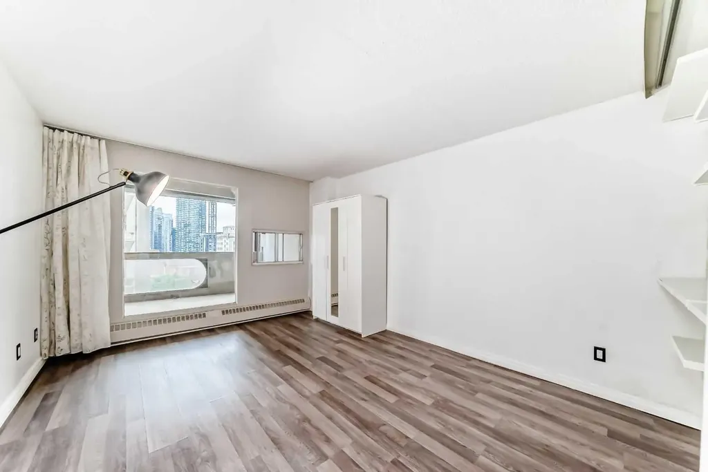 221 6 Avenue SE Calgary AB T2G 4Z9
