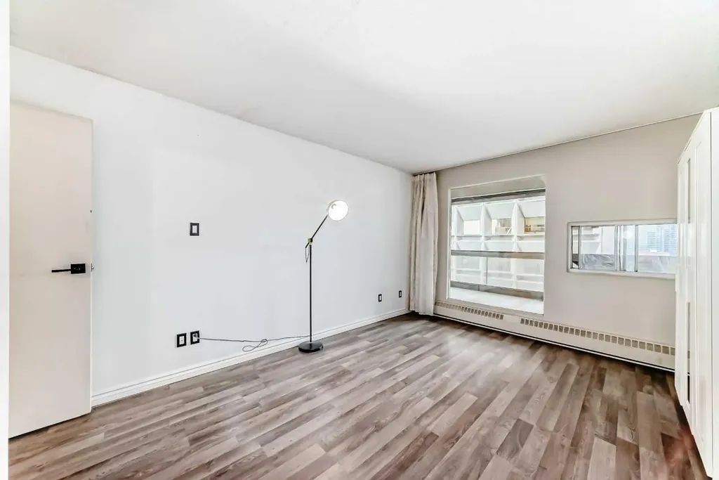 221 6 Avenue SE Calgary AB T2G 4Z9