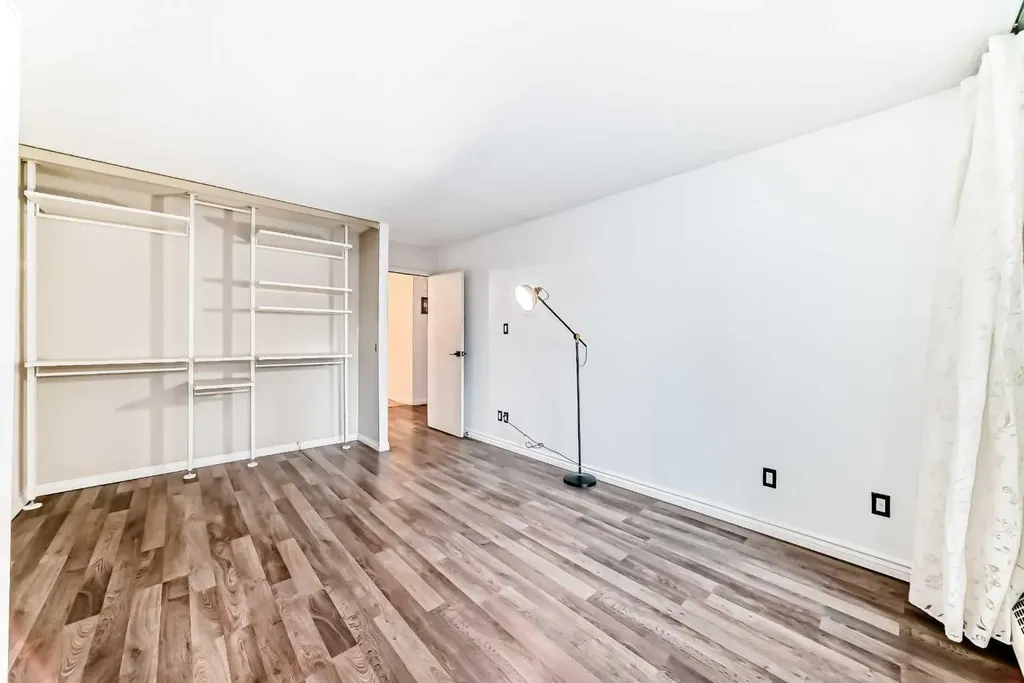 221 6 Avenue SE Calgary AB T2G 4Z9