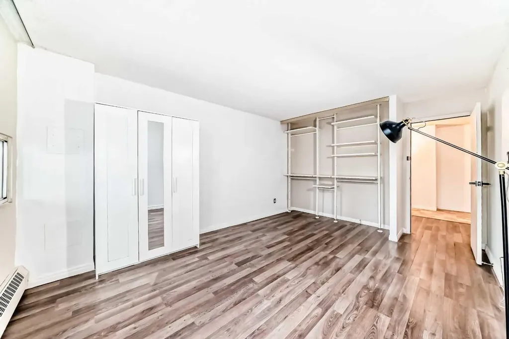 221 6 Avenue SE Calgary AB T2G 4Z9