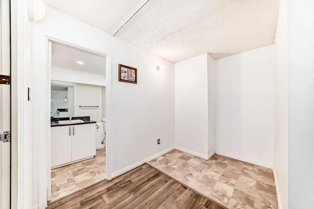 221 6 Avenue SE Calgary AB T2G 4Z9