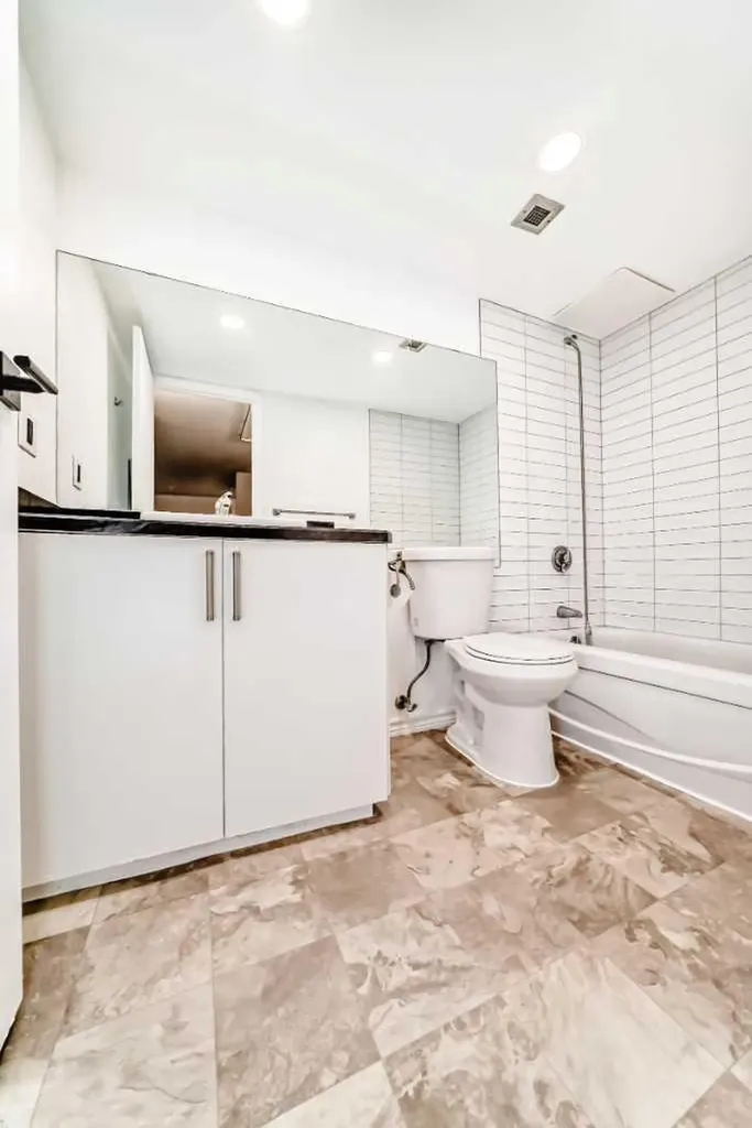 221 6 Avenue SE Calgary AB T2G 4Z9