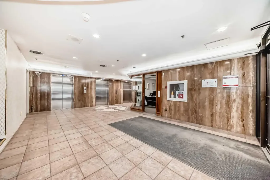 221 6 Avenue SE Calgary AB T2G 4Z9