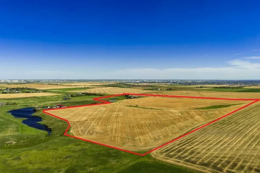 262131 Range Road 14 Rural Rocky View County AB T4B 3L5