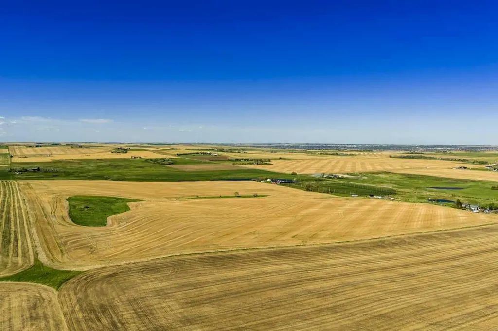 262131 Range Road 14 Rural Rocky View County AB T4B 3L5