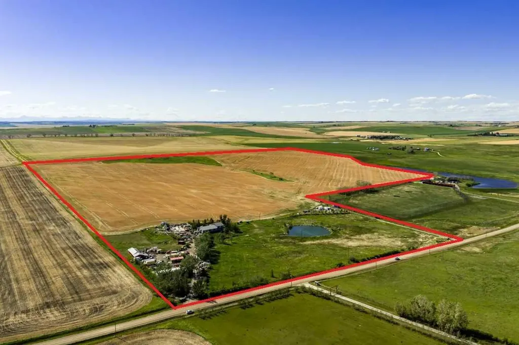 262131 Range Road 14 Rural Rocky View County AB T4B 3L5
