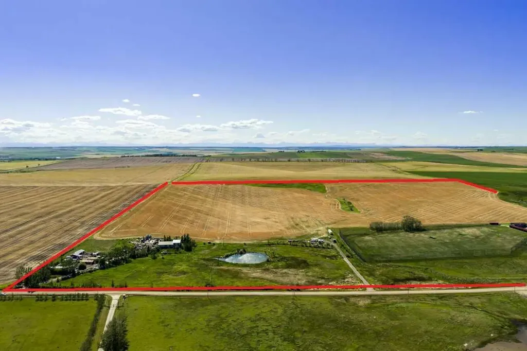 262131 Range Road 14 Rural Rocky View County AB T4B 3L5