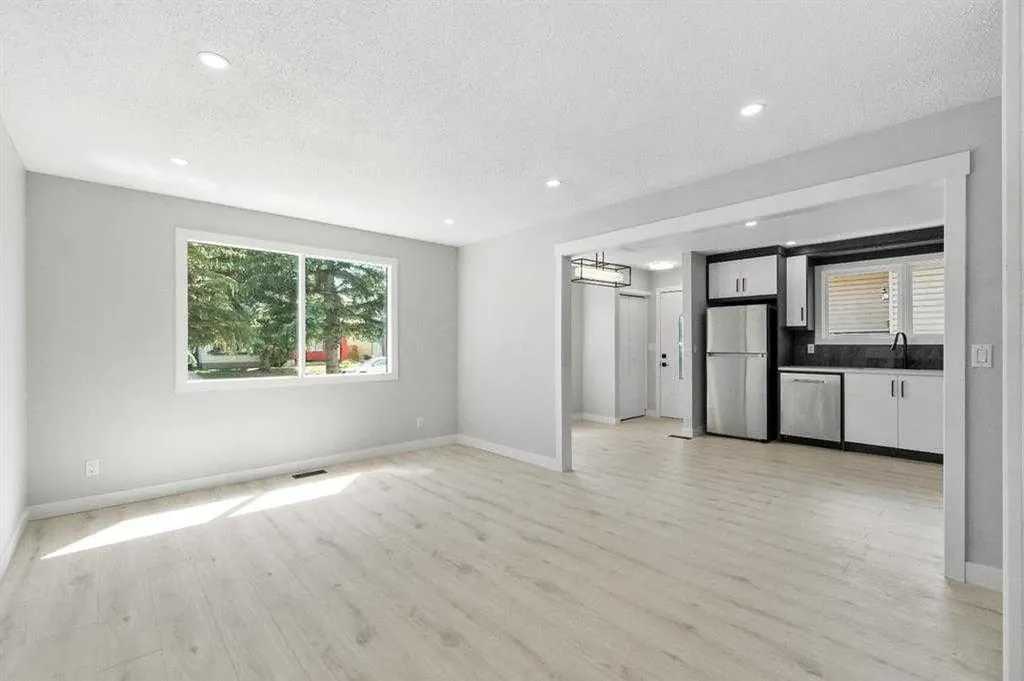 6420 26 Avenue NE Calgary AB T1Y 3V1