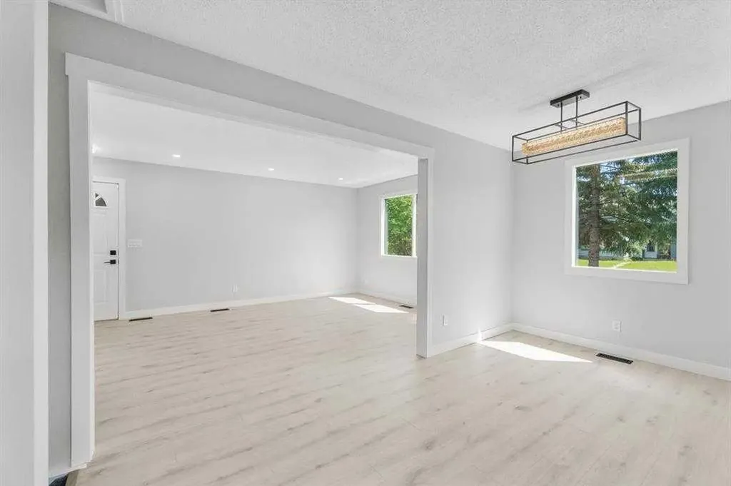 6420 26 Avenue NE Calgary AB T1Y 3V1