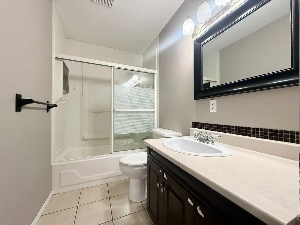 528 16 Street Wainwright AB T9W 1J7