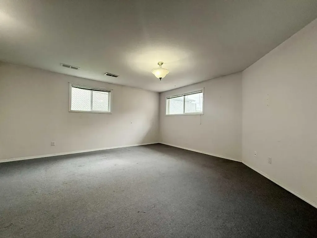 528 16 Street Wainwright AB T9W 1J7