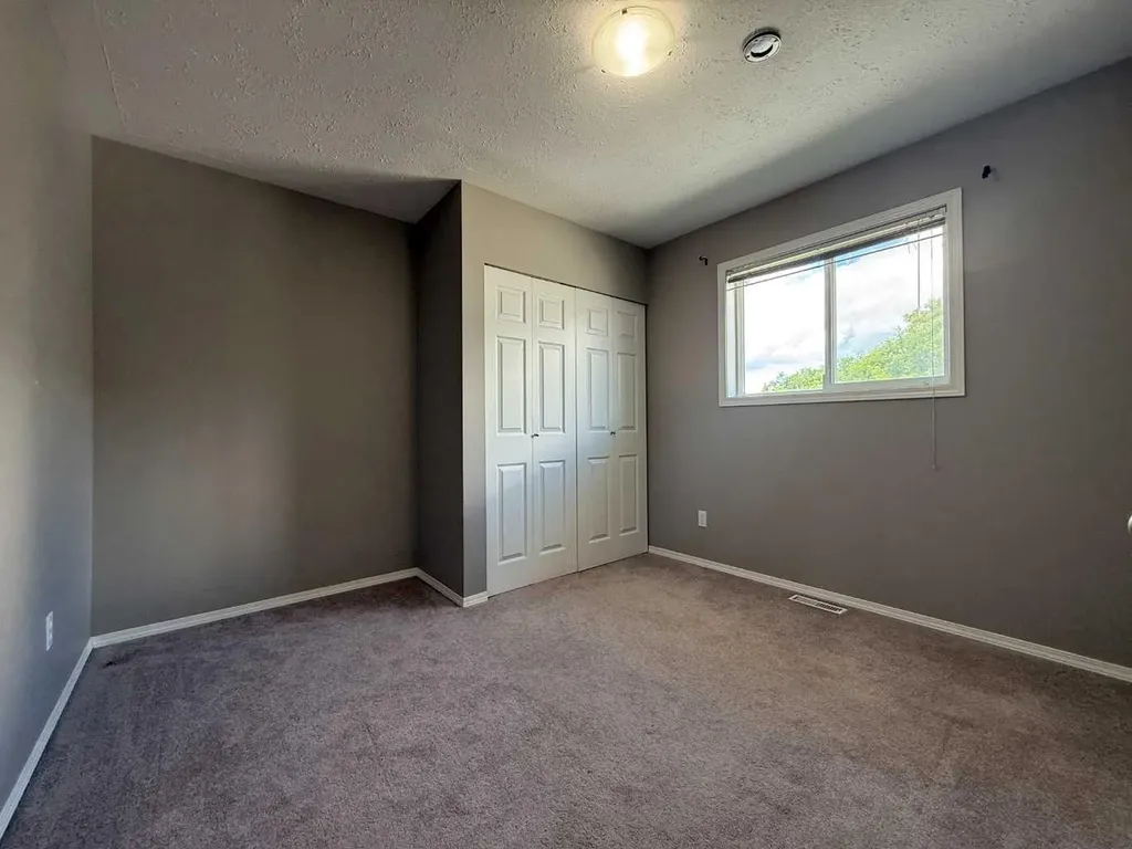 528 16 Street Wainwright AB T9W 1J7