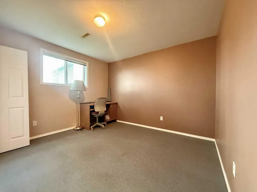528 16 Street Wainwright AB T9W 1J7