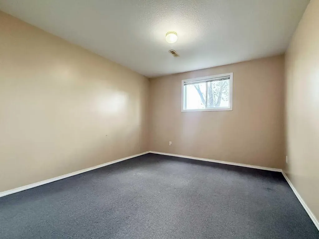 528 16 Street Wainwright AB T9W 1J7