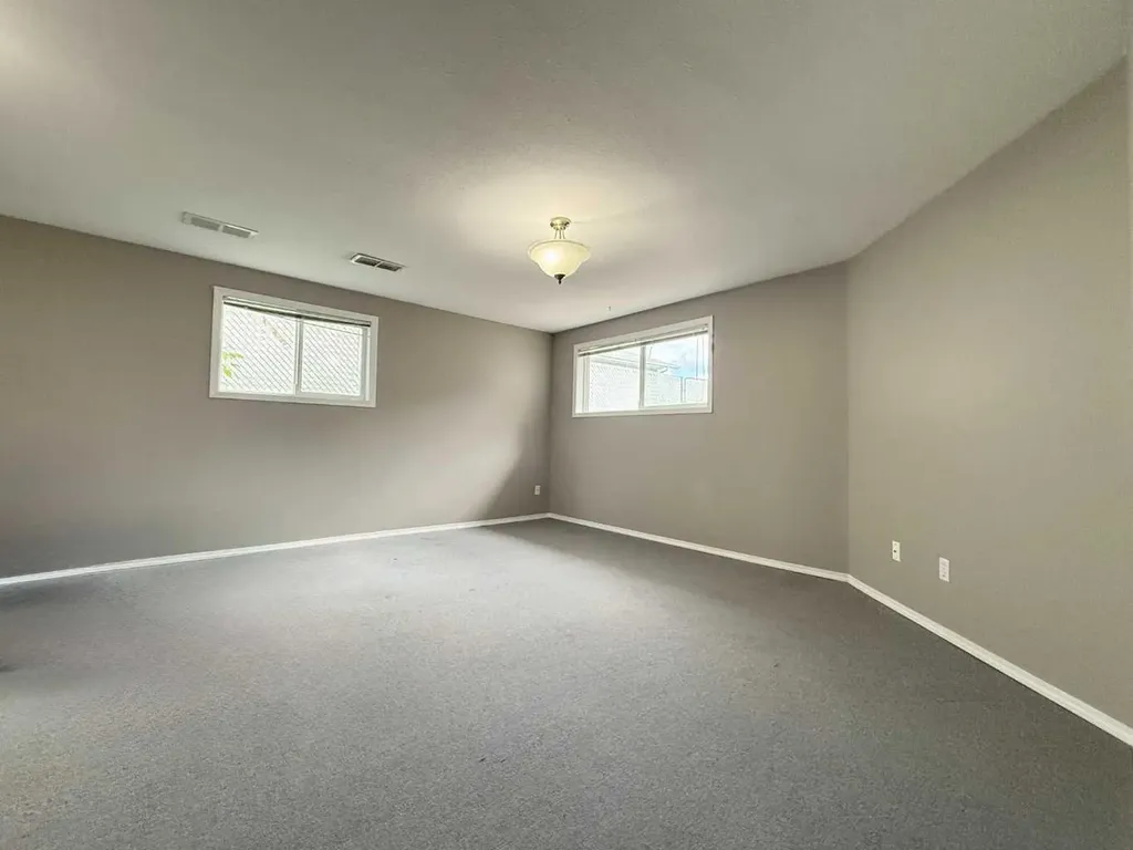 528 16 Street Wainwright AB T9W 1J7