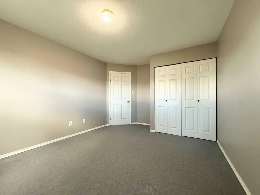 528 16 Street Wainwright AB T9W 1J7