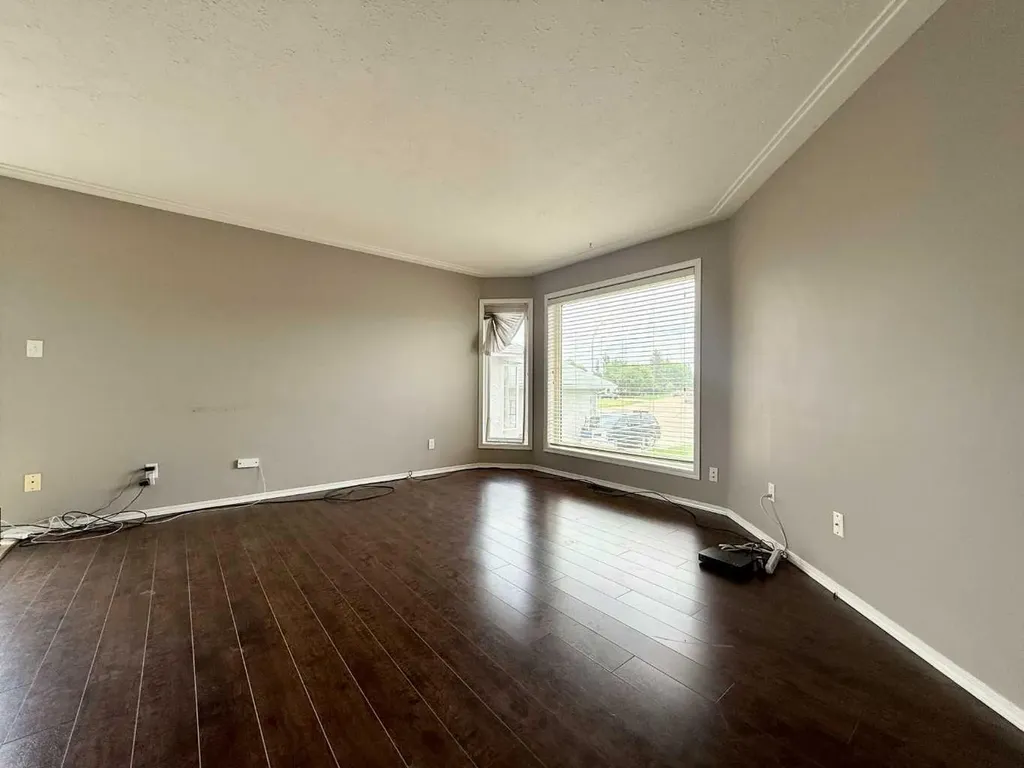 528 16 Street Wainwright AB T9W 1J7