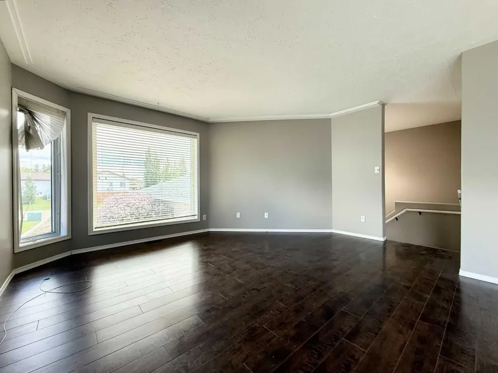 528 16 Street Wainwright AB T9W 1J7