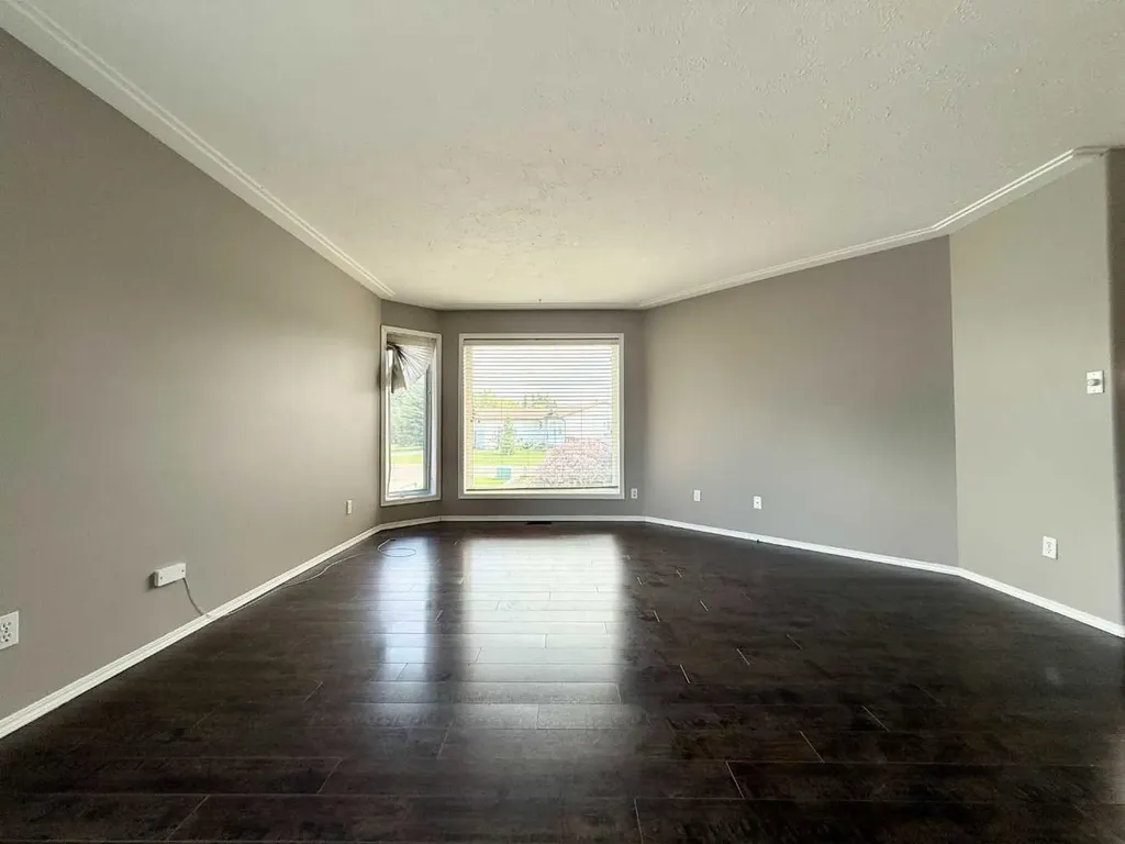 528 16 Street Wainwright AB T9W 1J7