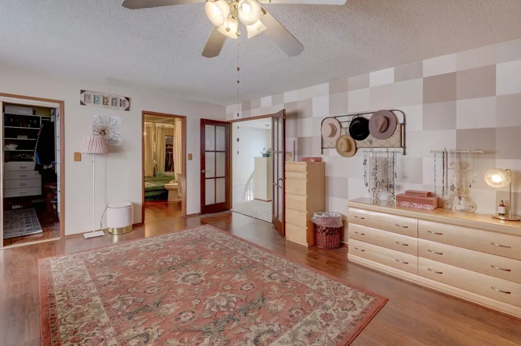 710 Bankview Close Drumheller AB T0J0Y6