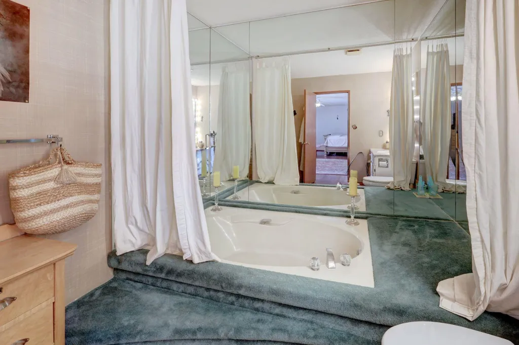 710 Bankview Close Drumheller AB T0J0Y6