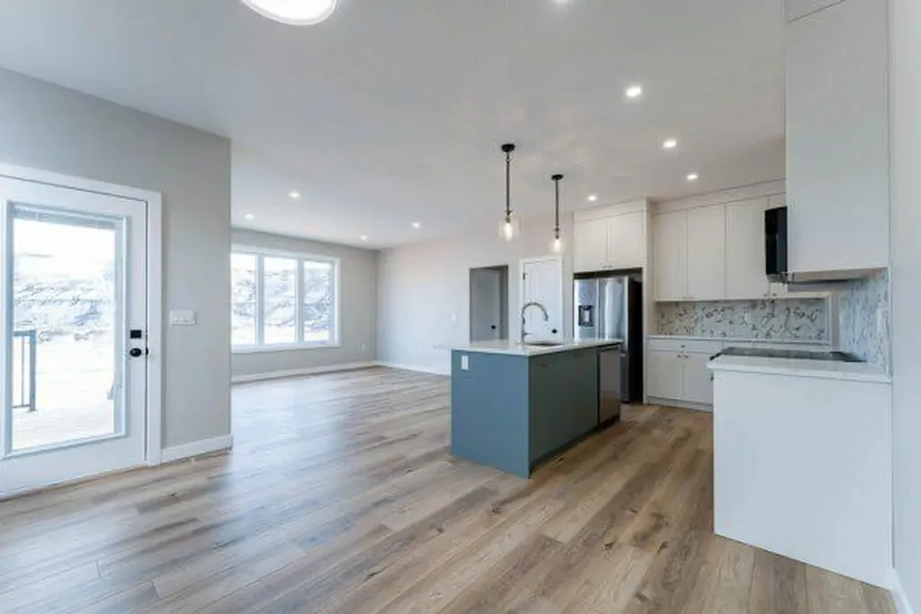 168 10 Avenue SE Drumheller AB T0J0Y6