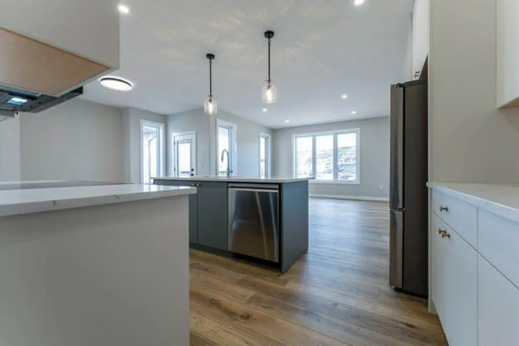 168 10 Avenue SE Drumheller AB T0J0Y6