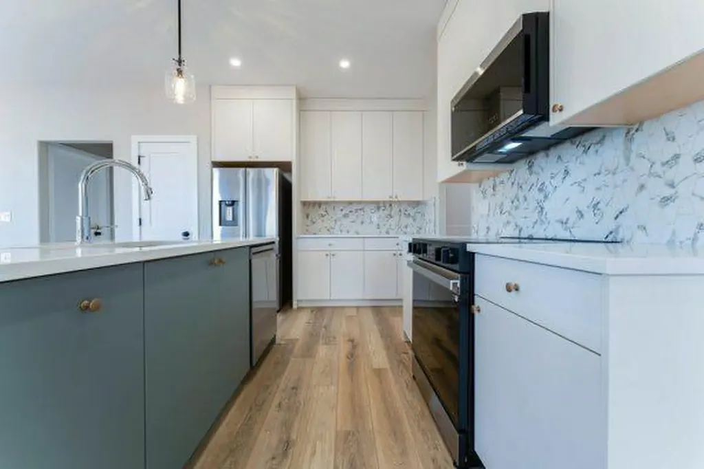 168 10 Avenue SE Drumheller AB T0J0Y6