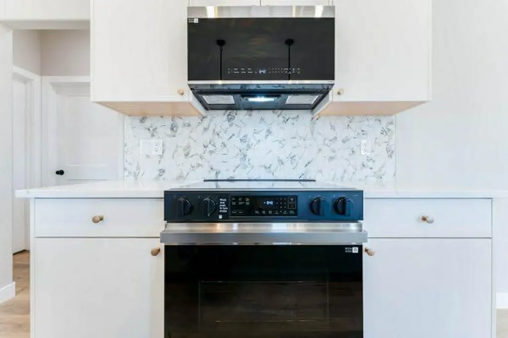 168 10 Avenue SE Drumheller AB T0J0Y6