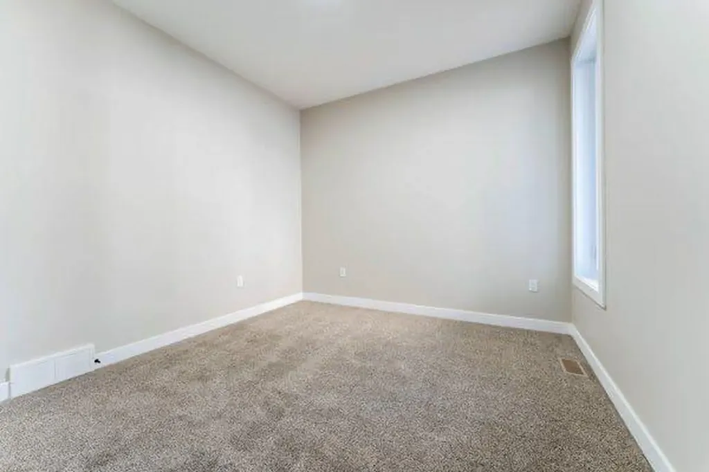 168 10 Avenue SE Drumheller AB T0J0Y6
