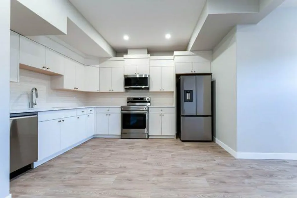 168 10 Avenue SE Drumheller AB T0J0Y6