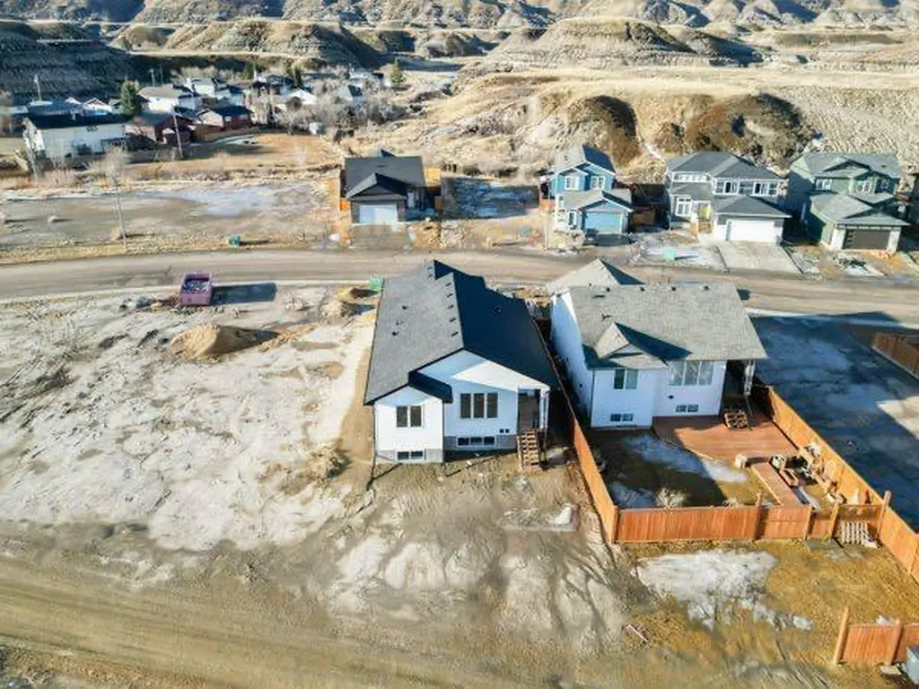 168 10 Avenue SE Drumheller AB T0J0Y6