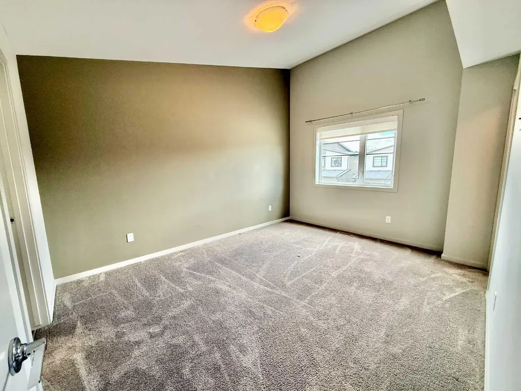 482 Highlands Boulevard W Lethbridge AB T1J 5K5