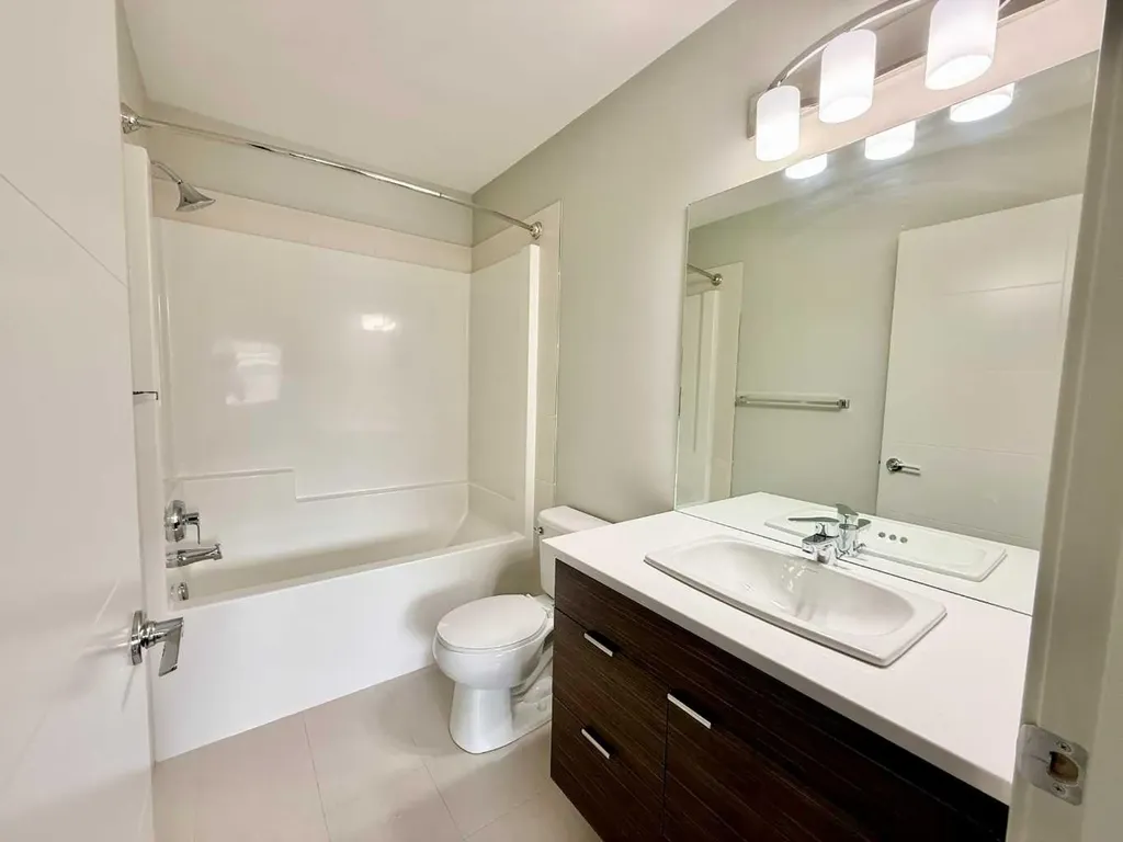 482 Highlands Boulevard W Lethbridge AB T1J 5K5