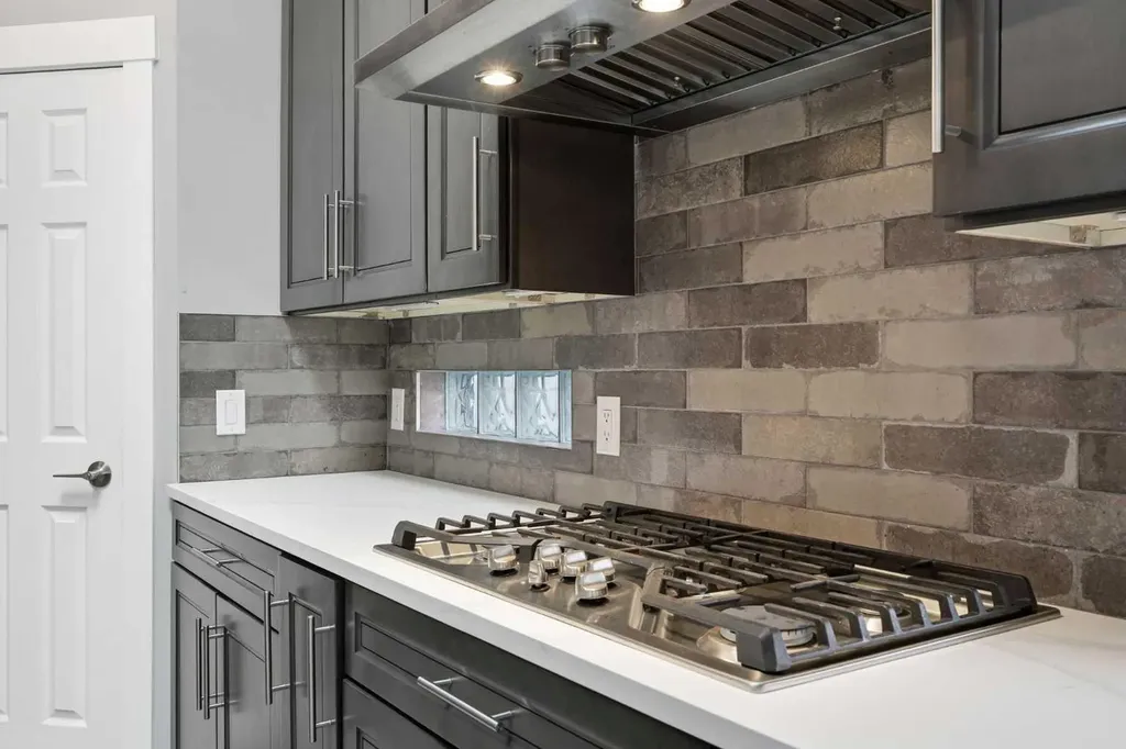 209 Oakmere Close Chestermere AB T1X1L1